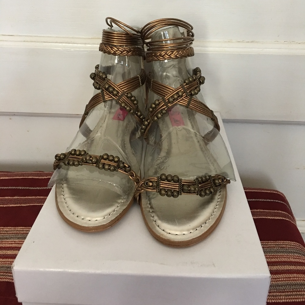 CHI by Carlos Falchi Tricia Gladiator sandals 8.5